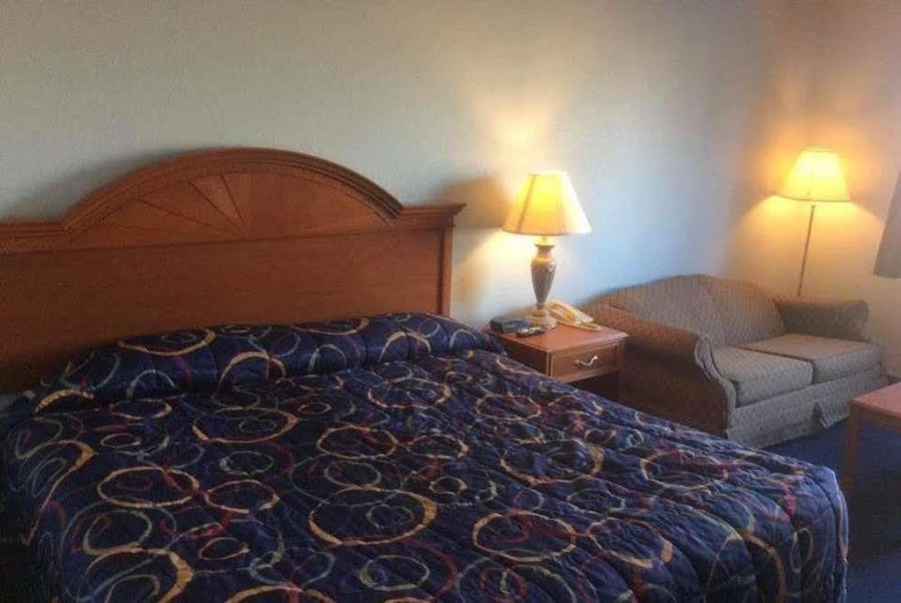 Red Roof Inn Auburn Εξωτερικό φωτογραφία